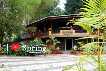 هتل Spring Muunnar