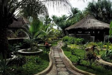 هتل Tariq S Resort And Restaurant