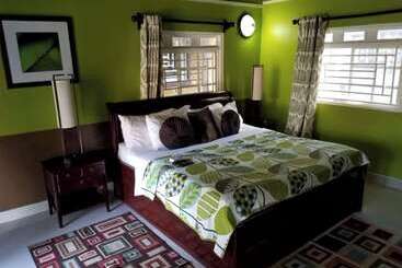 هتل Tariq S Resort And Restaurant