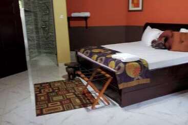 هتل Tariq S Resort And Restaurant