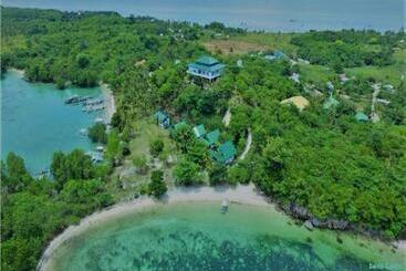 هتل Zhang Resort And Dive Center Opc