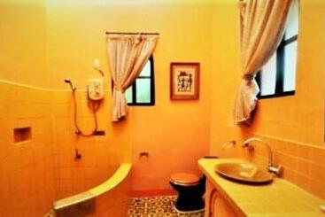 هتل Zhang Resort And Dive Center Opc