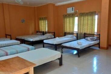 هتل Zhang Resort And Dive Center Opc