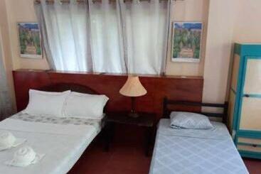 هتل Zhang Resort And Dive Center Opc