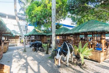 Villa Elizabeth Beach Resort