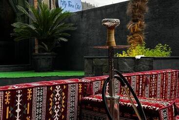تختخواب و صبحانه Fifty Three Otel