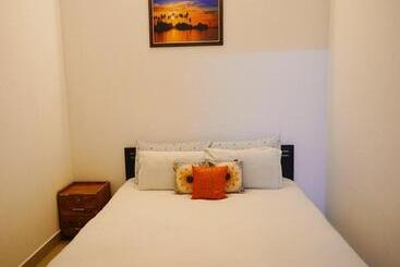 تختخواب و صبحانه Fortis Rooms