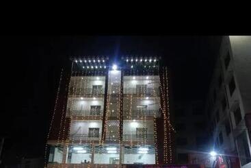 هتل Anjana