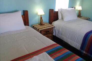 هتل Hostal Quilla Wasi Isla Del Sol