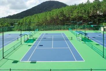 هتل Khách Sạn Quang Vinh