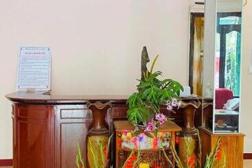 هتل Khách Sạn Quang Vinh