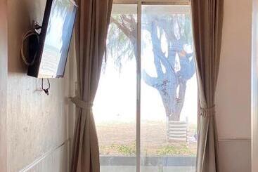هتل Laemsing Natural Beach Resort