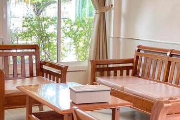 هتل Laemsing Natural Beach Resort