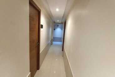 هتل Regal Inn