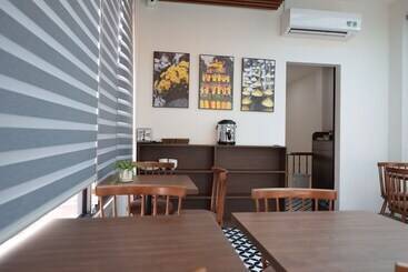 هتل The Cosy Inn Hanoi