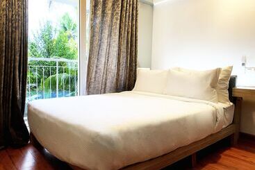 هتل Transit Suites By Grandwest