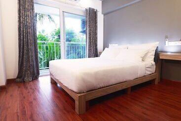 هتل Transit Suites By Grandwest