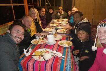酒店 Urosfood & Titiqaqa Lodge