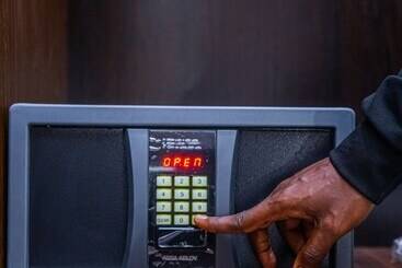 Isglo Hotels Ikoyi