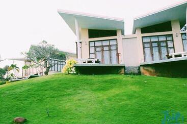 Lazi Beach Resort