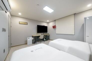 مُتل Gwangju Sangmu Hotel Su