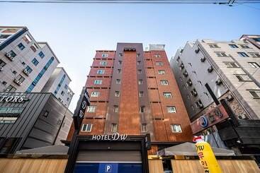 汽车旅馆  Osan Dw