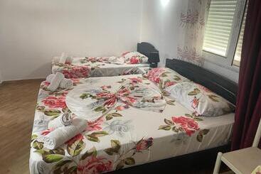 پانسیون Nino S Rooms