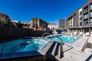 Yotelpad Park City Unit #432