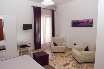 تختخواب و صبحانه Bouganville House