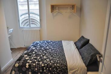 Bed and Breakfast Camera E Bagno Privato A 3 Minuti Dalla Stazione