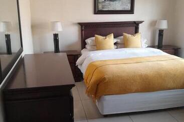 تختخواب و صبحانه The Ridge Bnb