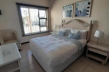 تختخواب و صبحانه The Ridge Bnb
