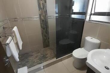 تختخواب و صبحانه The Ridge Bnb
