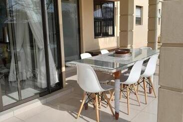 تختخواب و صبحانه The Ridge Bnb