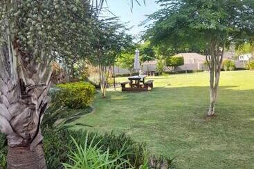 تختخواب و صبحانه The Ridge Bnb