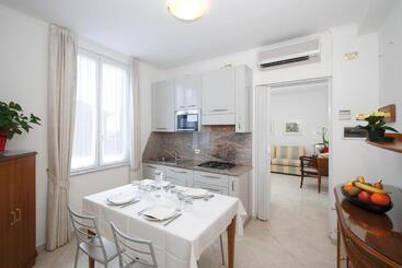 Genovese Villa Elena Residence