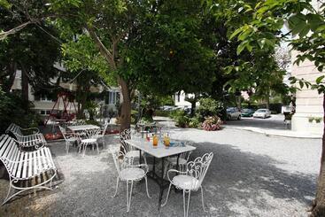 Genovese Villa Elena Residence