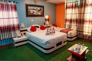 هتل Everest Inn Pvt. Ltd
