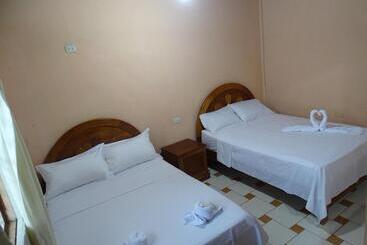 هتل Hostal Residencial Ucayali