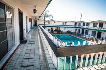 هتل Suites Malena