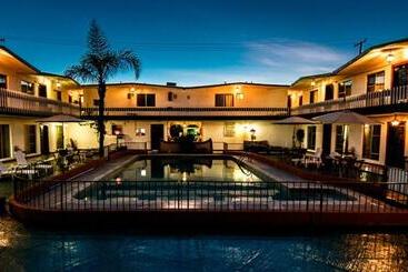 هتل Suites Malena