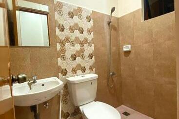 هتل Torres Traveller S Inn