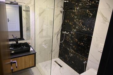 La Ruota Hotel Sharr