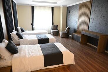 La Ruota Hotel Sharr
