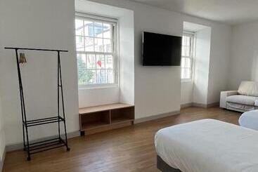Matriz 55, Hostel & Suites