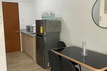 Zoe Studio Mesavirre