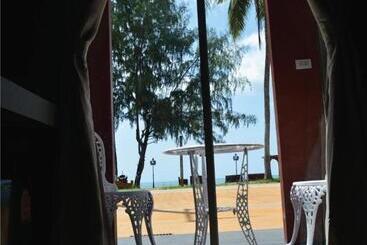 World Cat Beach & Resort เวิลด์แคท บีช แอนด์ รีสอร์ท