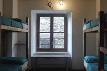 Albergue Tritón   Villanúa