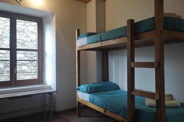 Albergue Tritón   Villanúa