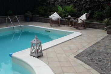 تختخواب و صبحانه Girasole Wellness E Relax